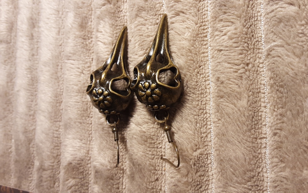 Handcrafted Bronze Colored Bird Skull Plague Doctor Earrings Gothic - Picture 2 of 3